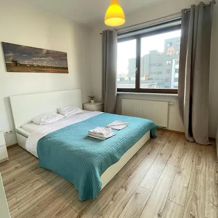 Apartment Obrzezna Airport Warsaw